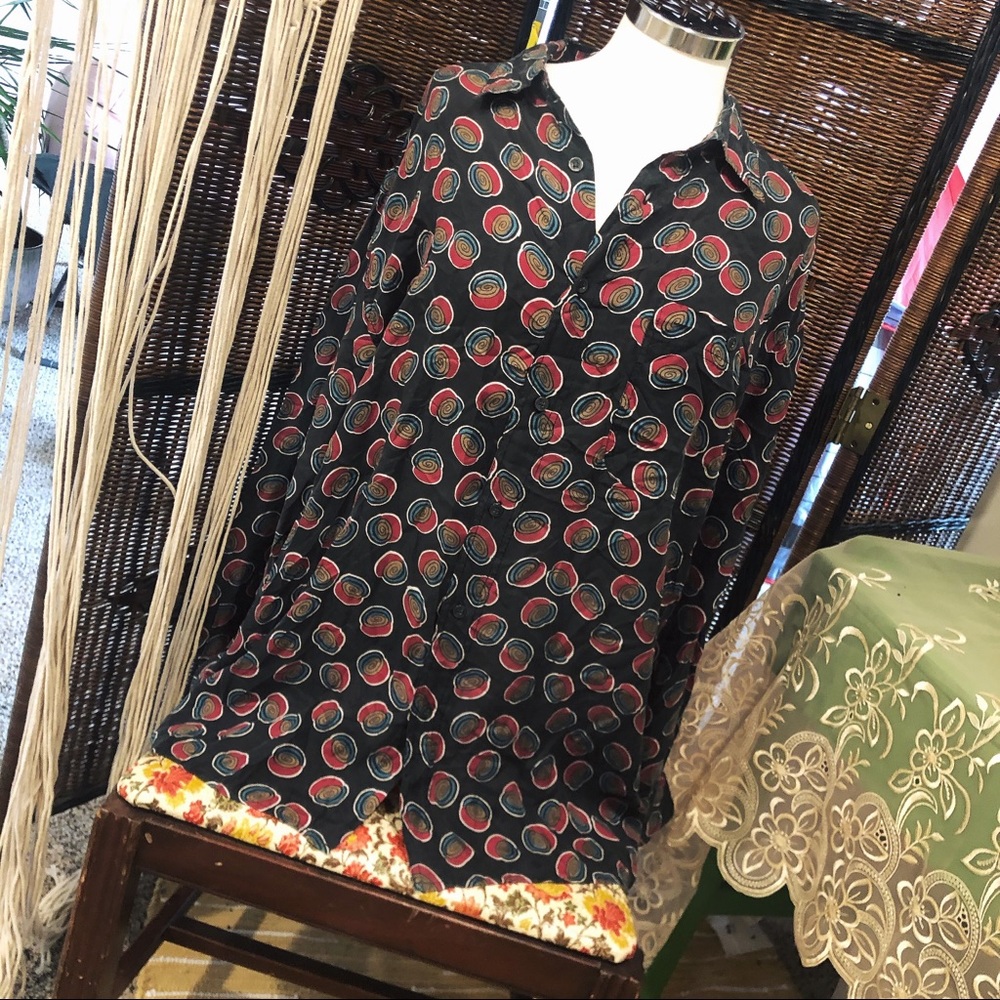 (VNTG) Smooth like butta silk button down